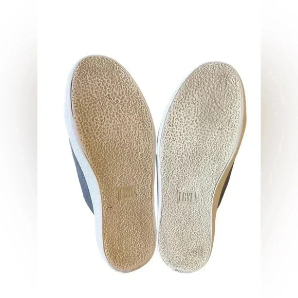 Frye Claudia Slip-On Silver Metallic Shoes Size 7 - Picture 4 of 6